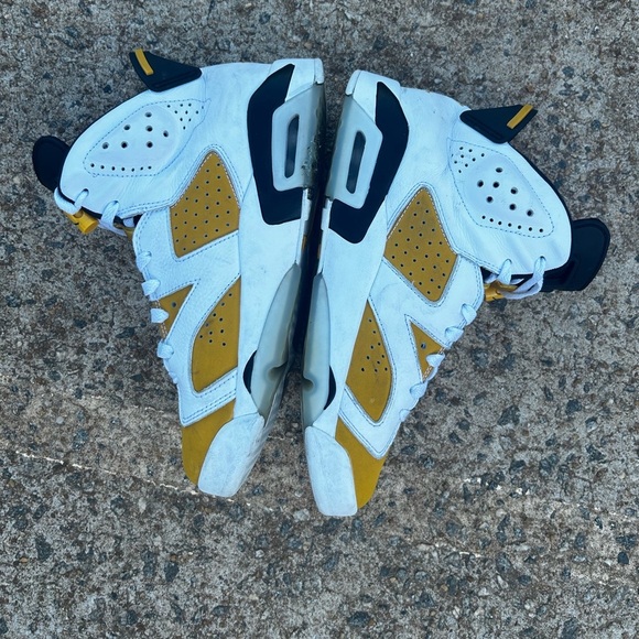 Jordan 6 Retro Yellow Ochre | Men’s 8.5 - Picture 7 of 15